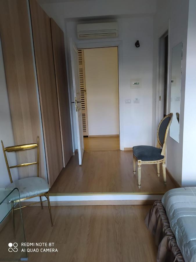 Vanity Apartment - 4 Bedrooms With 4 Bathrooms - Ac & Wifi Rome Bagian luar foto